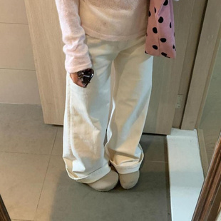 白色不贴腿微喇叭牛仔裤女2026春季韩版新款显瘦宽松阔腿拖地裤子