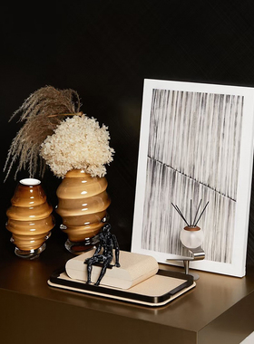 森度家居床头柜软装样板间设计搭配桌面摆件卧室陈列装饰画花器