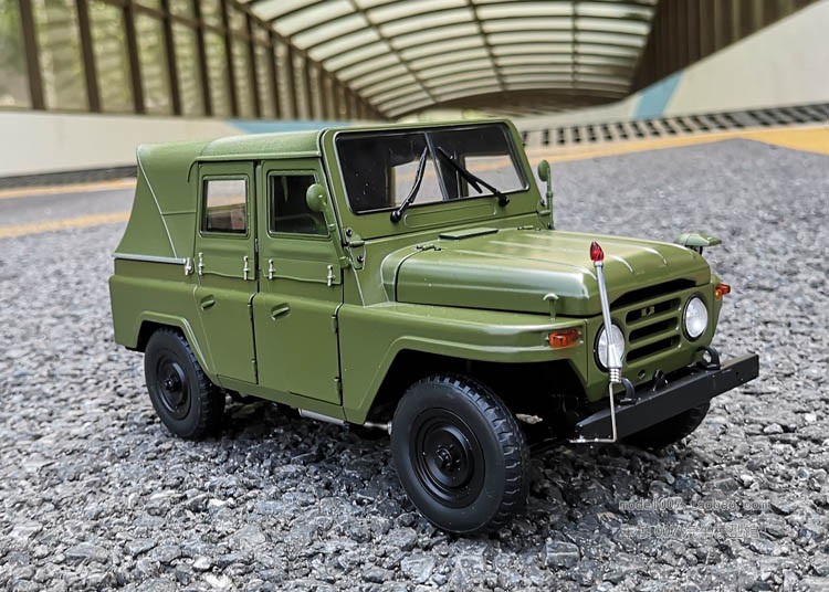 原厂 1:18 北京212吉普车 bj212 吉普车 合金汽车模型礼品收藏