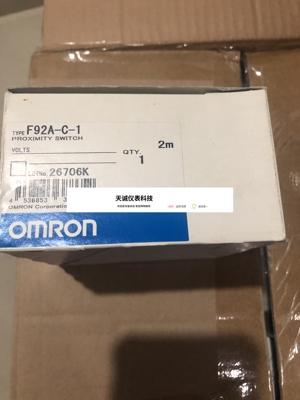欧姆龙F92A-C-1 2M V680-HS65-W 2M RFID GRT1-DA2V GRT1-TS2P