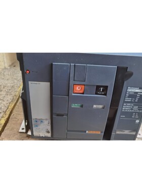 施耐德框架MT32H1 3P固定式 带欠压220V全新原装拍前请询价