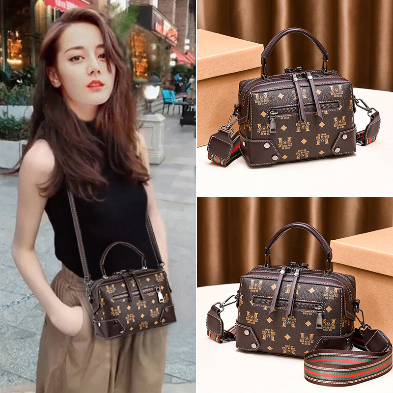 秋冬流行小包包新款时尚网红波士顿包高级感百搭枕头单肩挎包