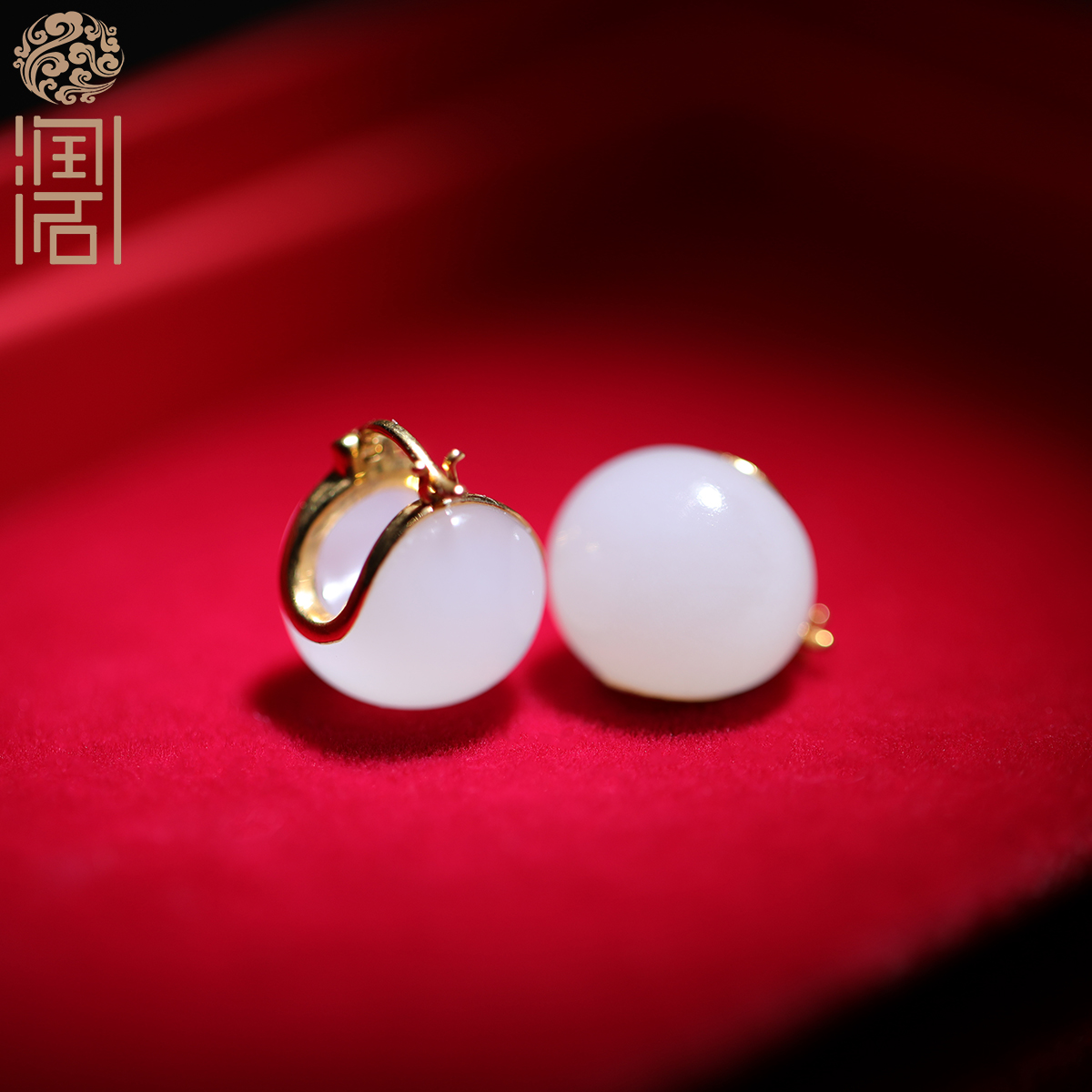 新疆和田玉籽料白玉耳钉