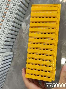 倍福模块EL1904，黄色外壳，4路数字输入，24V DC。