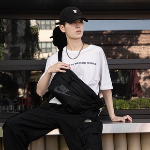 Nike 010 耐克斜挎包男包女包大容量运动休闲日常通勤包BA5751