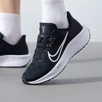 NIKE耐克男鞋2025春季新款轻便透气运动鞋训练鞋子减震回弹跑步