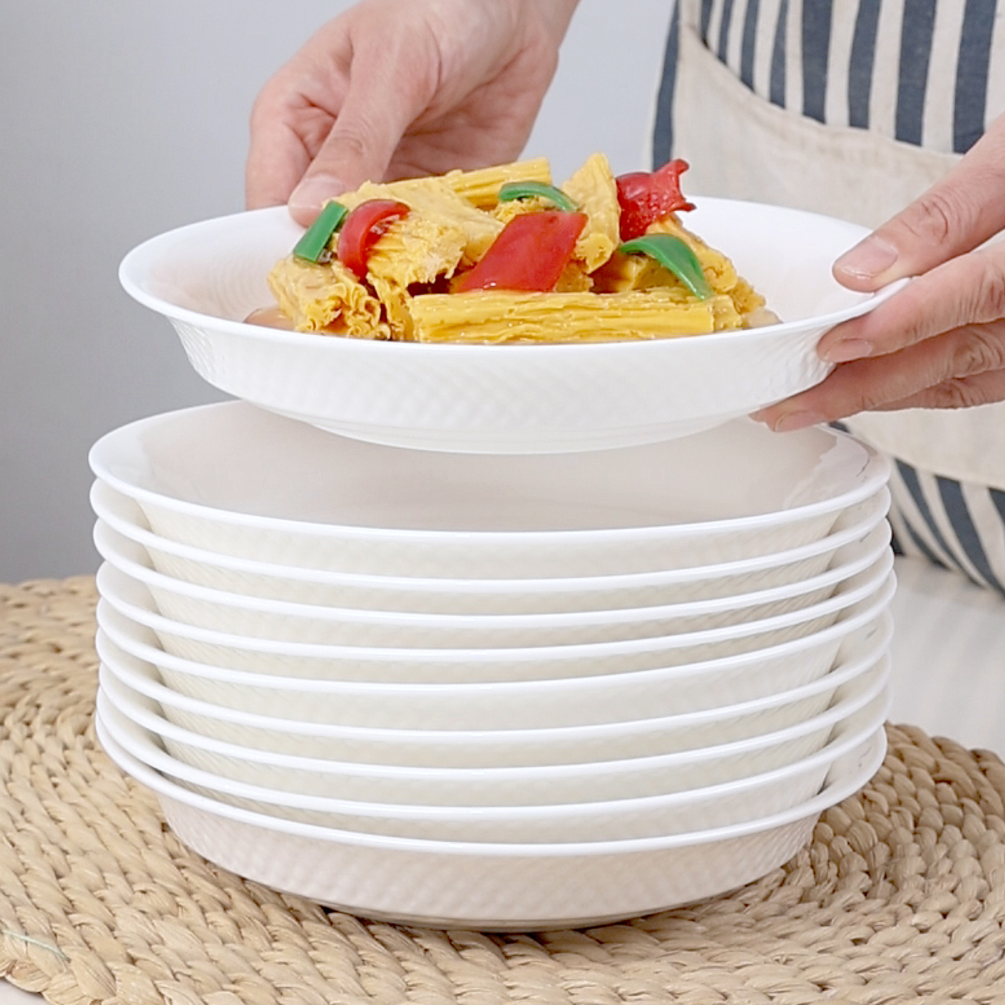 景天合圆形菜盘子骨瓷纯白深汤盘