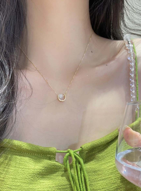 2024年新款潮轻奢高级感月牙珠珠钛钢项链简约甜美风颈链