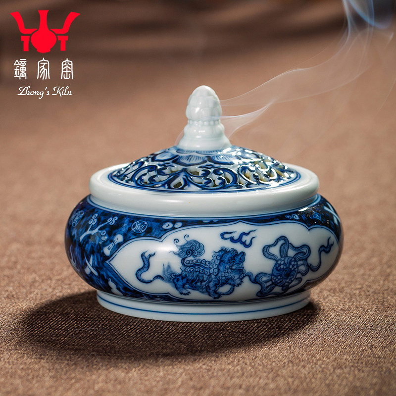钟家窑陶瓷香炉景德镇柴窑青花手绘开窗狮子绣球香薰炉家用沉香炉