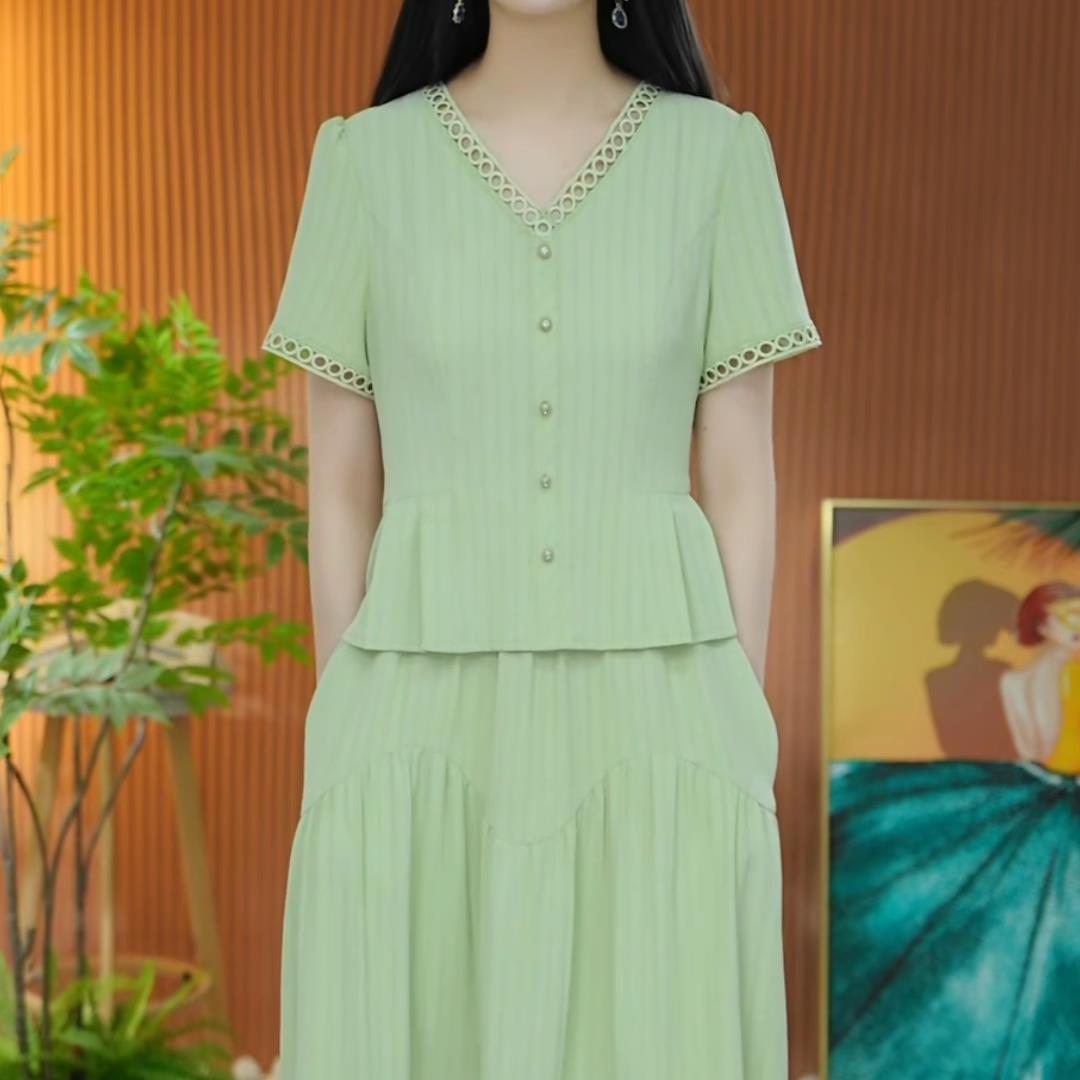 法式高端气质假俩件连衣裙女2025夏季新款宽松显瘦减龄中长款裙子
