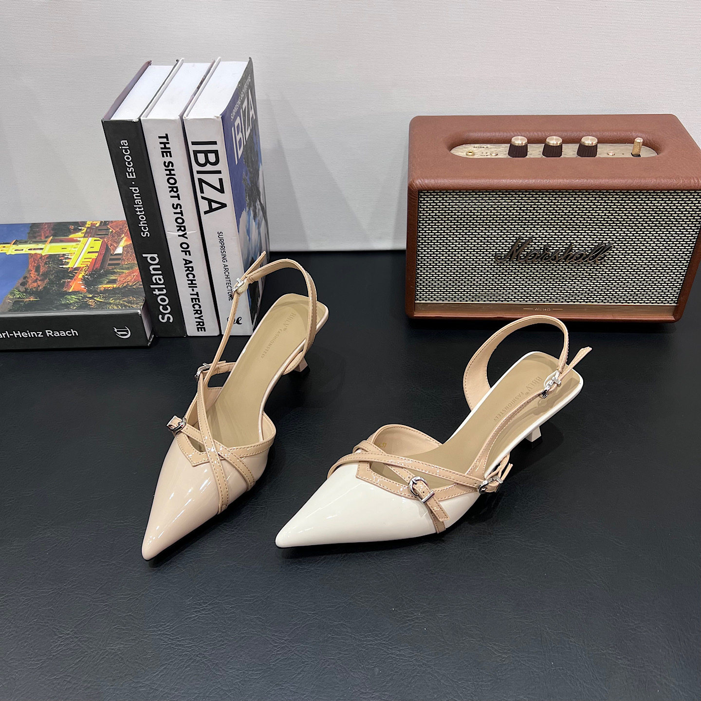 欧货尖头细跟高跟鞋女2026春新款性感包头凉鞋女鞋配裙子工作鞋潮