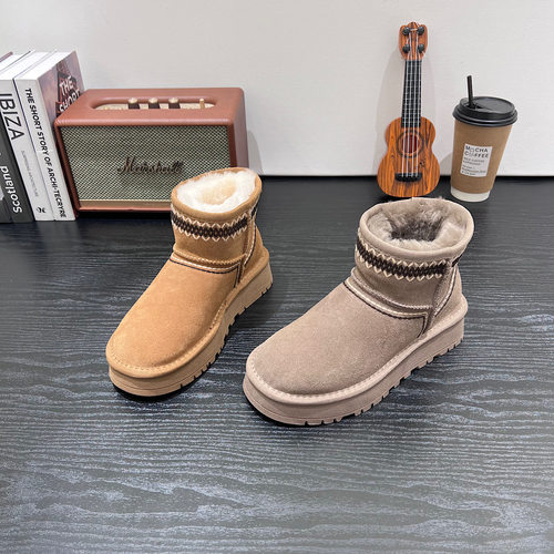 2025冬季新款爆款时尚保暖厚底雪地靴加绒棉鞋女款防滑女鞋马丁靴