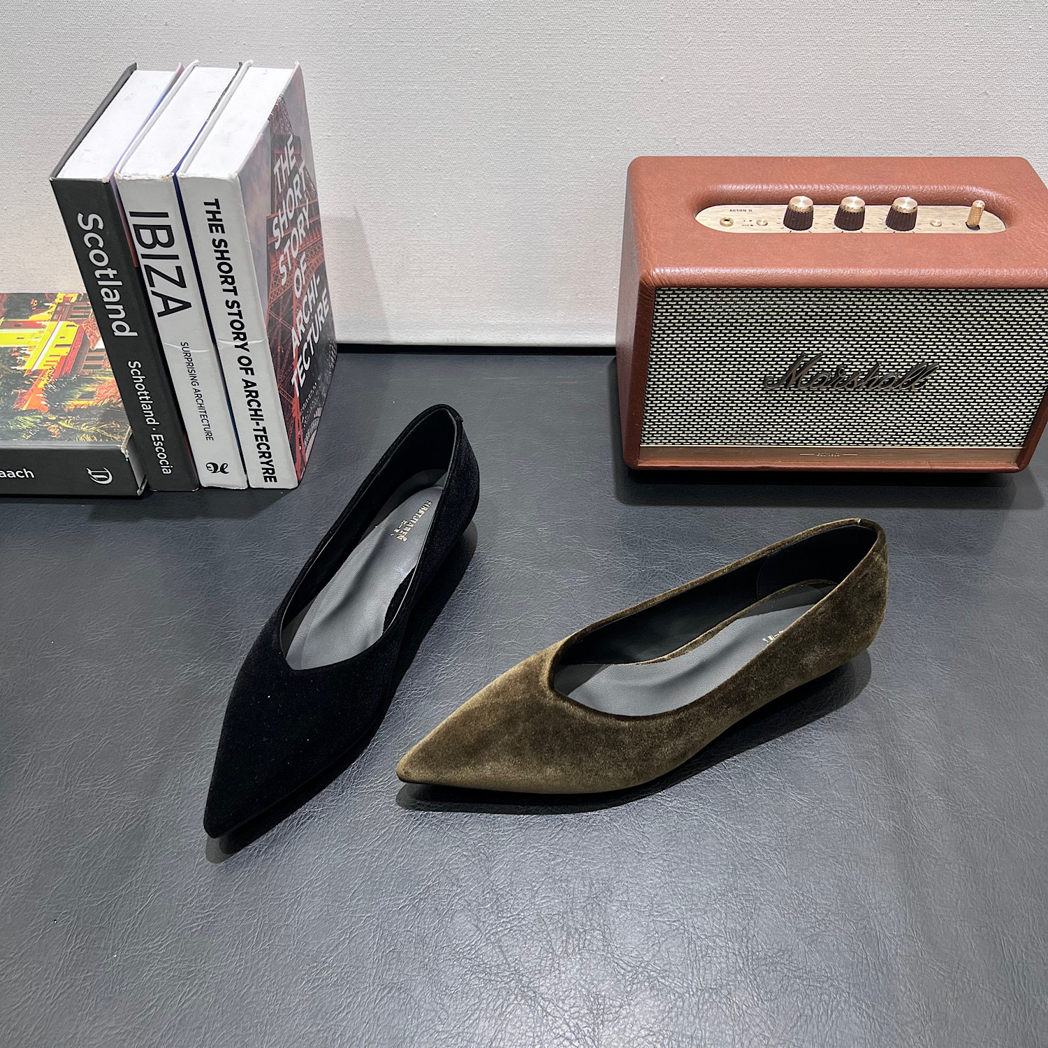 单鞋女尖头金丝绒面浅口低跟鞋优雅气质女士通勤百搭时装女鞋子潮