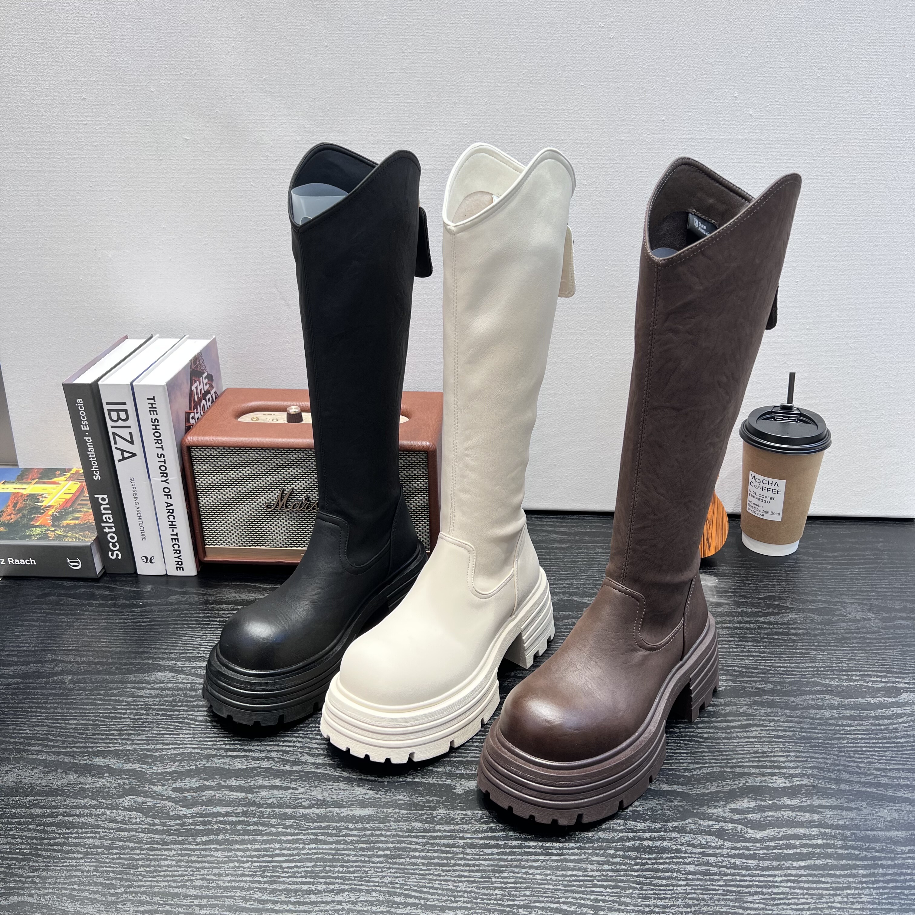 2025秋冬新款加绒高筒时尚百搭洋气马丁靴女英伦风复古长靴骑士靴