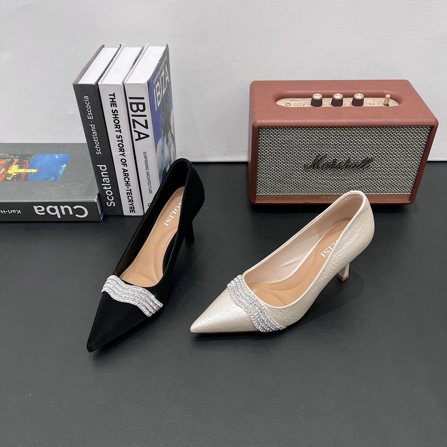 法式水钻尖头高跟鞋女细跟职业单鞋2026春季新款百搭6CM晚晚风鞋