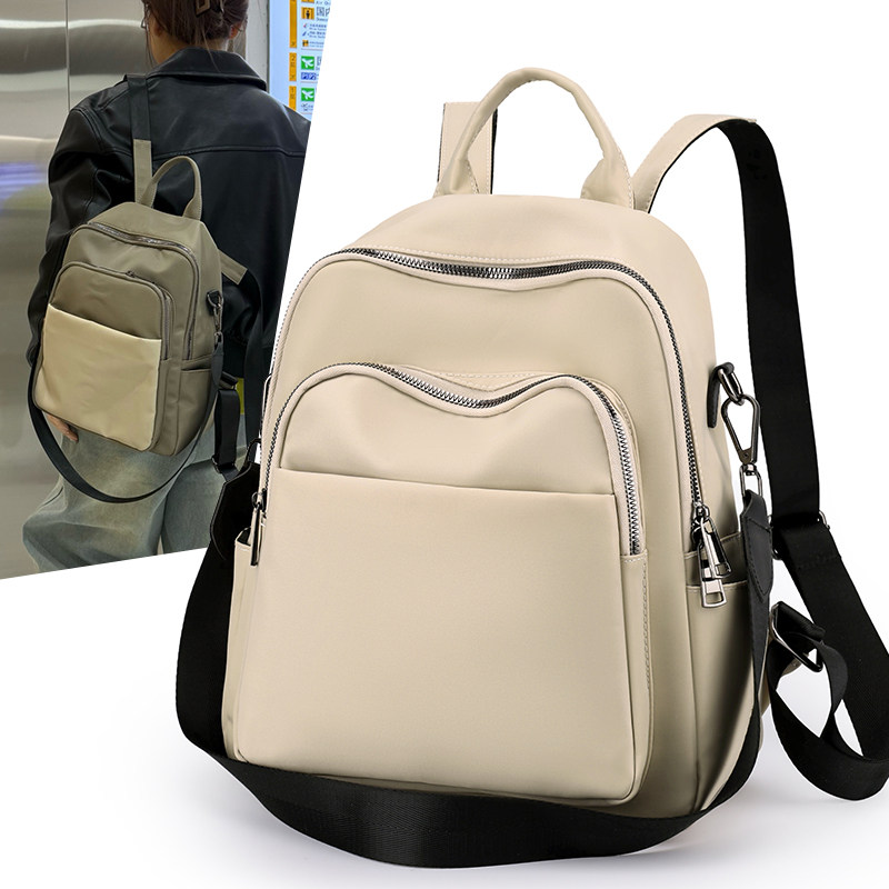 休闲简约风双肩包女大容量轻便通勤旅行书包日常出行轻便女包背包