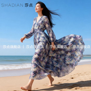 2026早春V领薄纱长袖连衣裙女长款长裙海边度假沙滩裙碎花大摆裙