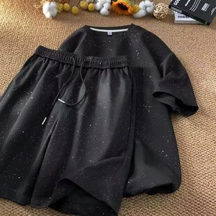 黑色休闲运动套装男2024夏新款天星闪亮设计感宽松t恤短裤两件套