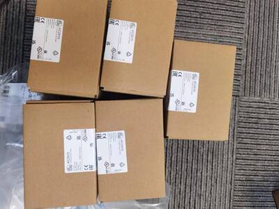 假一罚十IFM  超声波传感器 UGT582 UGQ00800E1KG/US