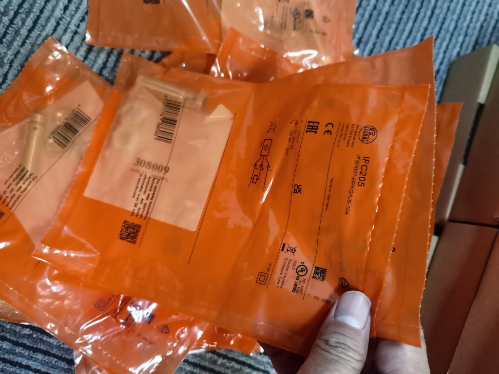 包邮原装 IFM IFC205传感器现货假一罚十