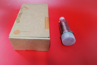 包邮IFM PM1706电子压力传感器现货