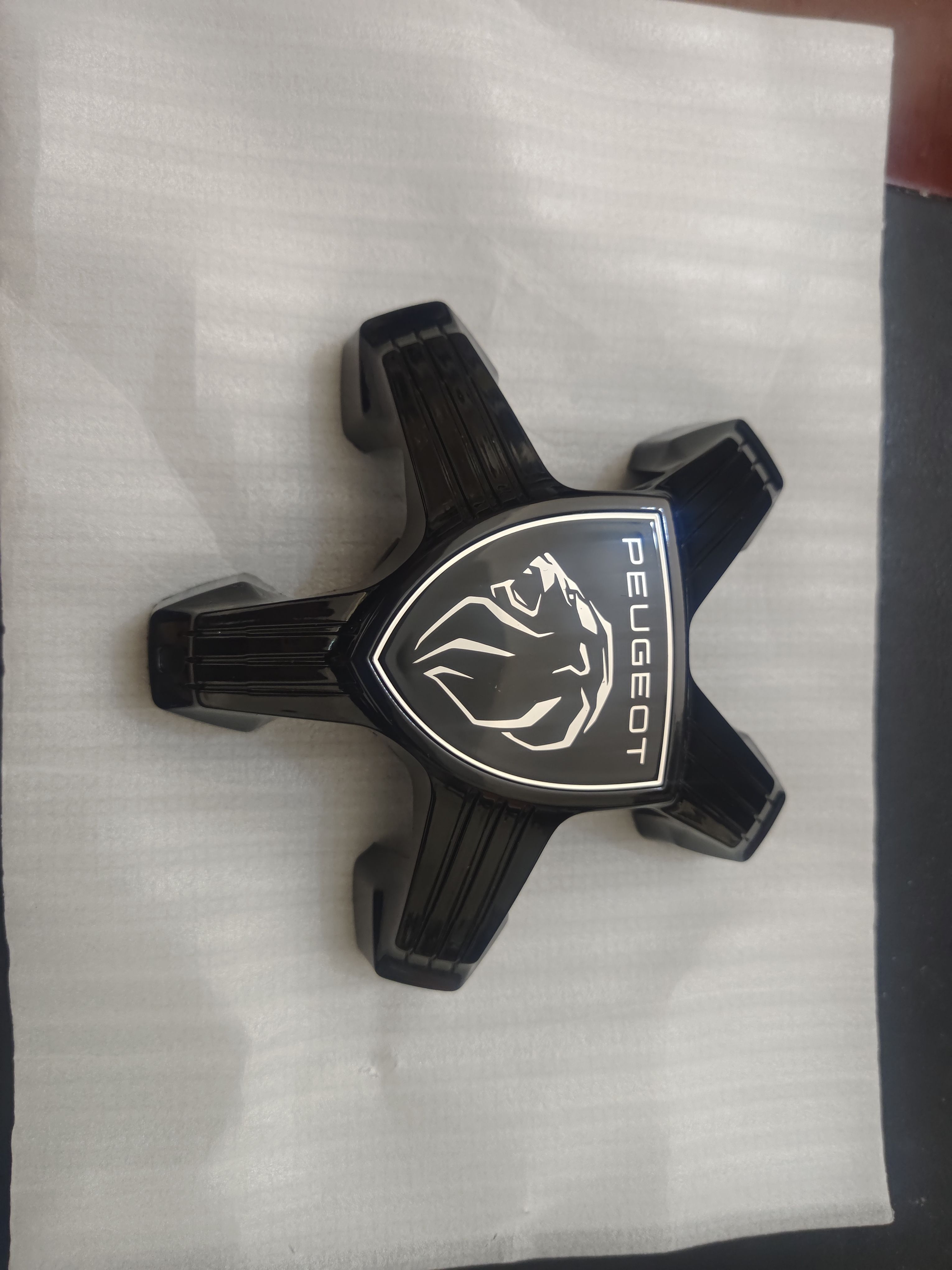 508L4083008 4008 308S 5008新款盾标中心轮毂盖2024