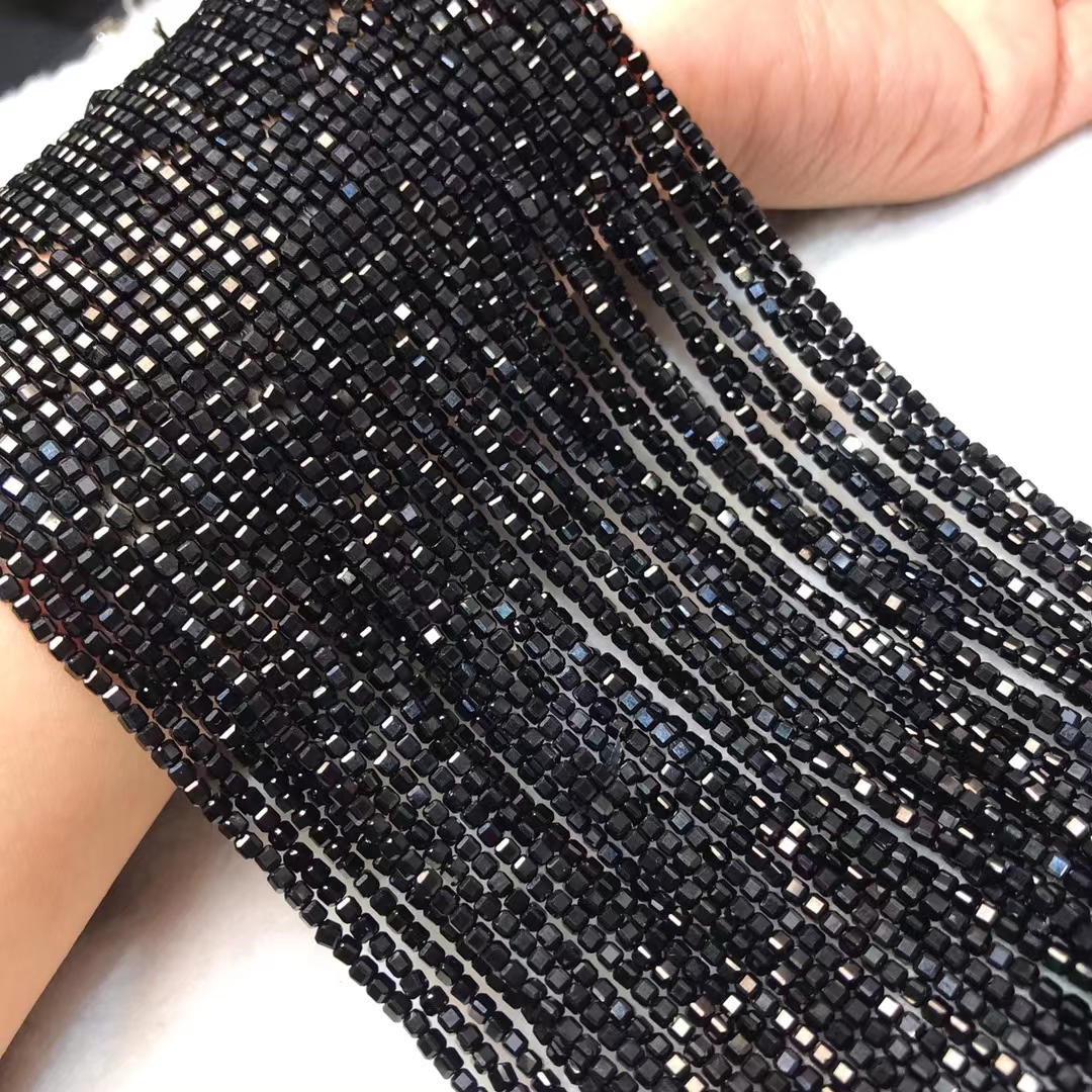 2MM3MM天然黑尖晶方糖 四方型小方块 散珠方形小方块型半成品耳饰