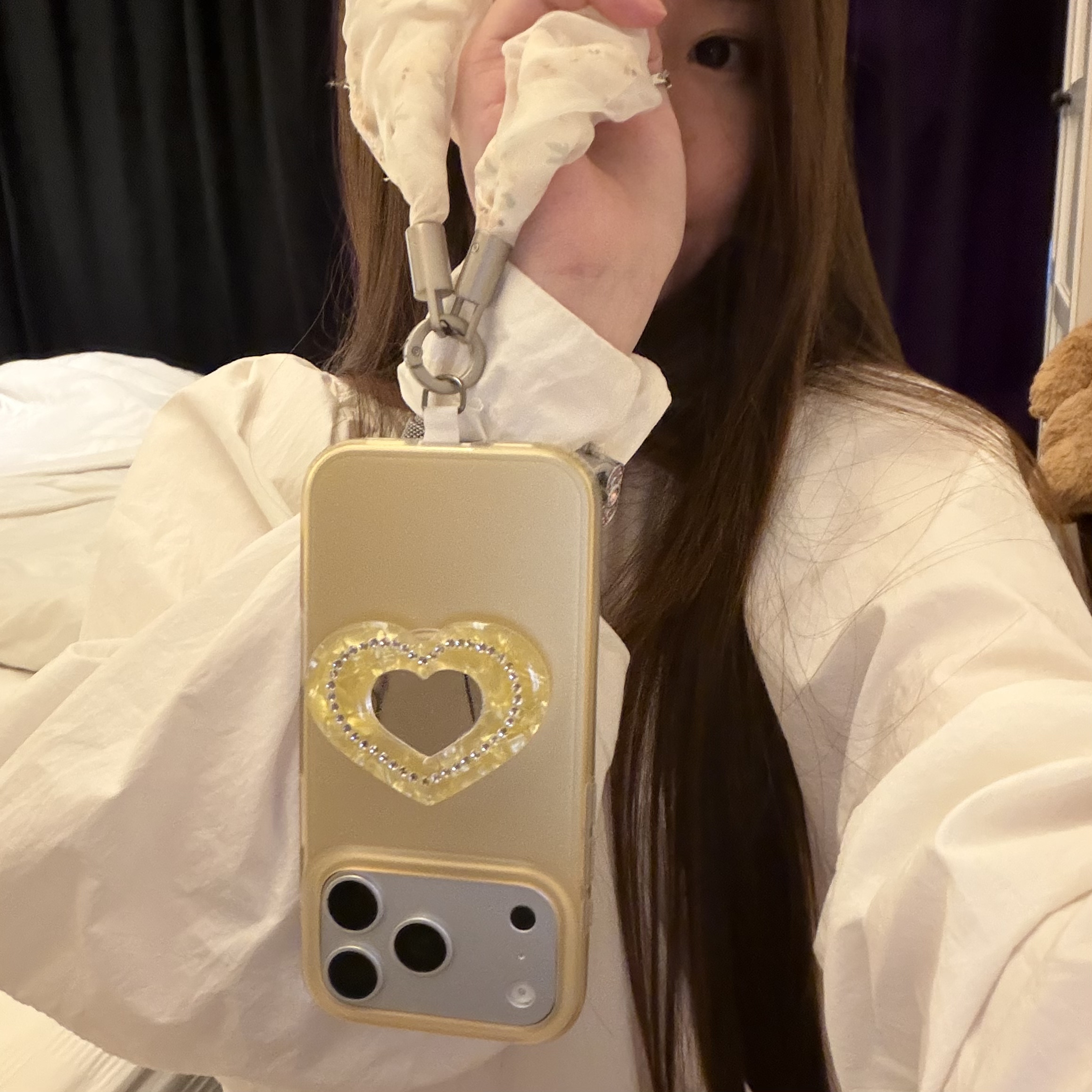 ins韩系气质姜黄简约贝壳纹爱心支架淑女风欧根纱手提适用15Promax手机壳16女16pro 17promax韩15女17Pro