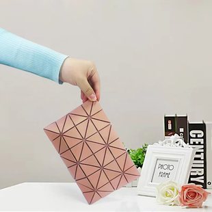 几何菱格mini手拿包休闲时尚 日本新款 女包零钱包信封包化妆包包潮