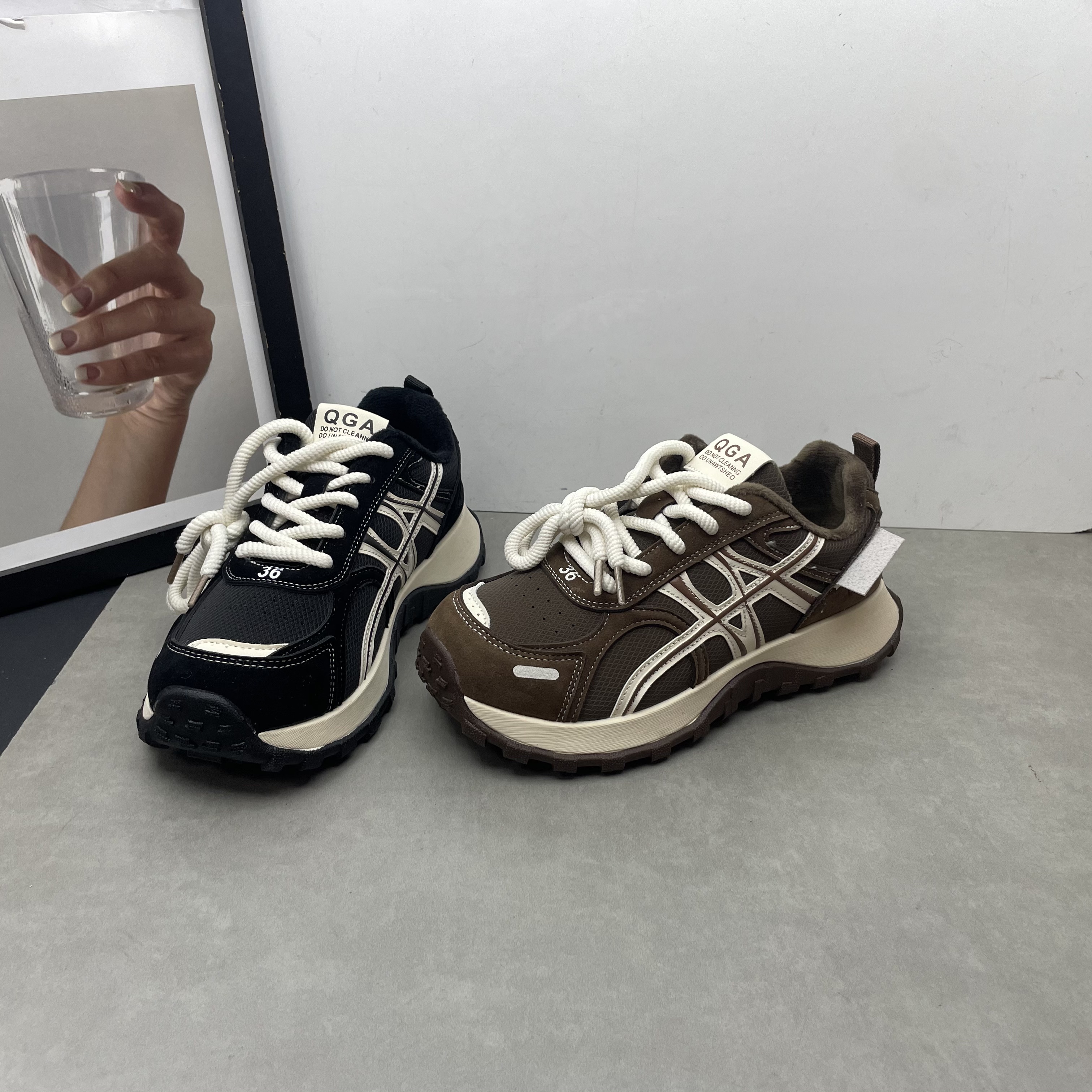 工厂断码处理2025秋冬新款松糕厚底运动休闲时尚老爹鞋加绒女棉鞋