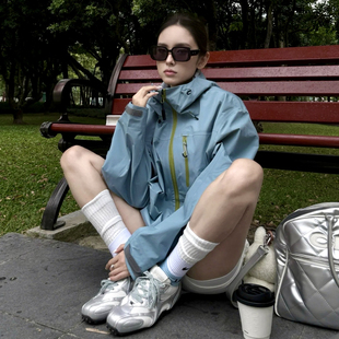 复古撞色山系冲锋衣户外防水徒步登山夹克情侣装 美式 适用 PATA