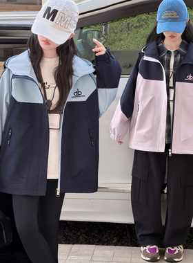 女童春装拼色冲锋衣外套2026新款洋气春秋休闲上衣女孩初中生风衣