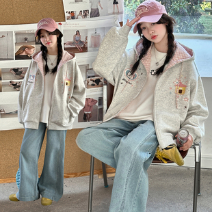 女童春秋款休闲卫衣外套2026新款洋气春装初中生女孩宽松夹克上衣