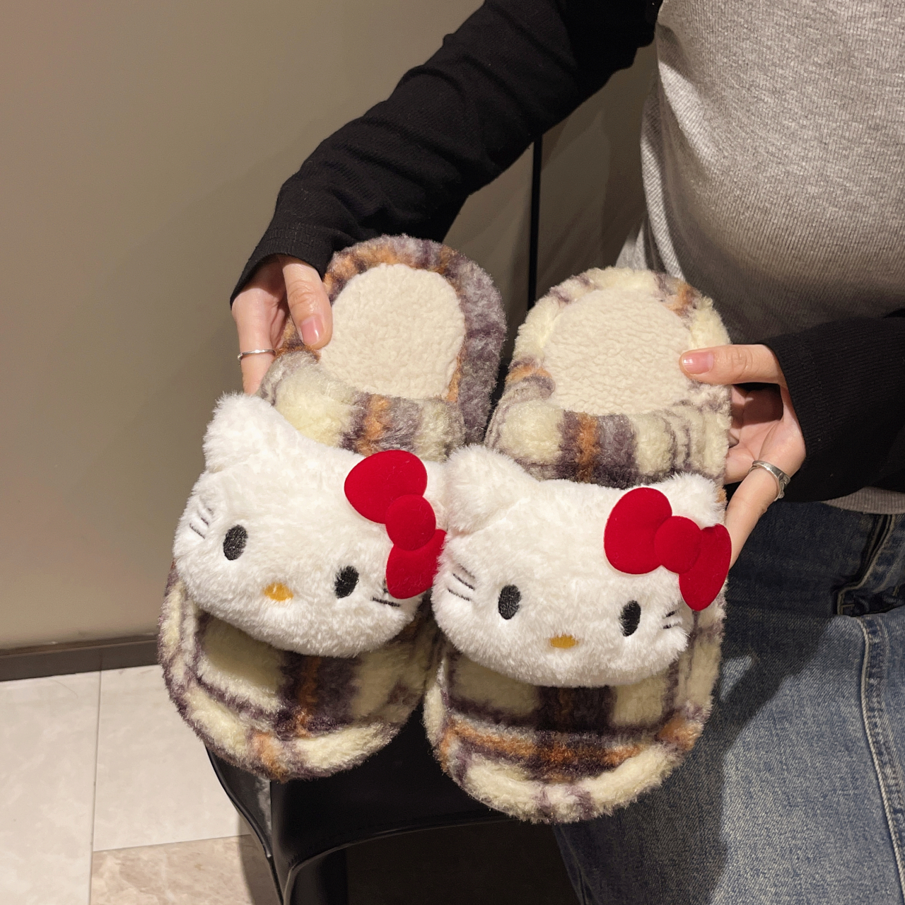 卡通可爱KT猫居家防滑包头毛毛拖鞋女秋冬外穿2025新款亲子棉拖鞋