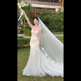 重工抹胸鱼尾主婚纱2026新款新娘轻奢小众法式复古蕾丝迎宾主纱女