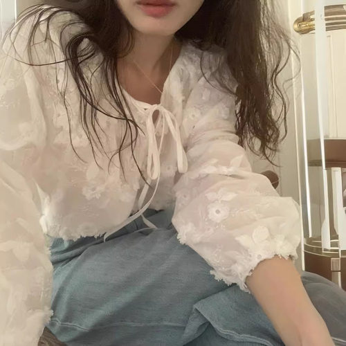 实拍2026春季新款设计感长袖娃娃衫立体绣花复古衬衫上衣女60760