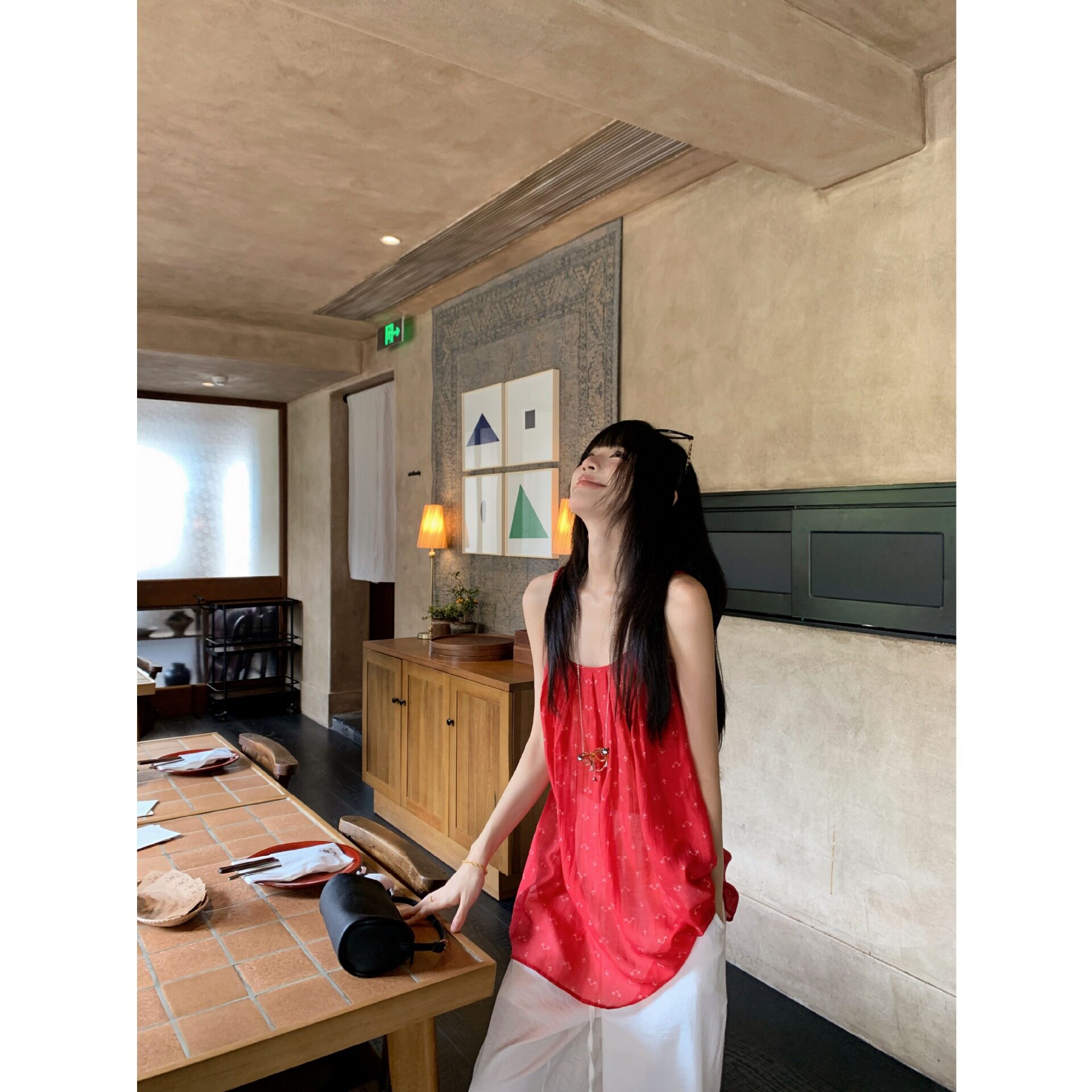 复古港风红色碎花吊带背心女夏季宽松显瘦微透小衫度假风无袖上衣