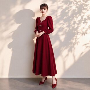红色方领长袖敬酒服新娘结婚高腰蝴蝶结收腰大摆长款宴会连衣裙女