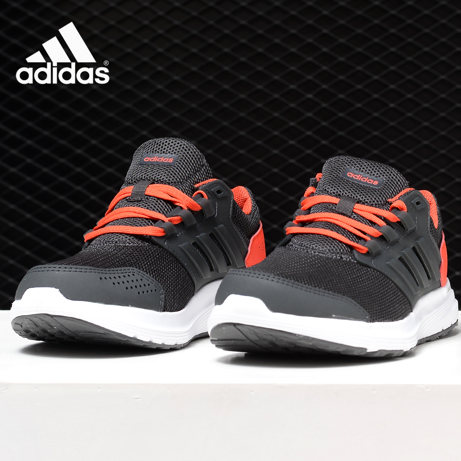 阿迪达斯正品新款男子基础跑步鞋