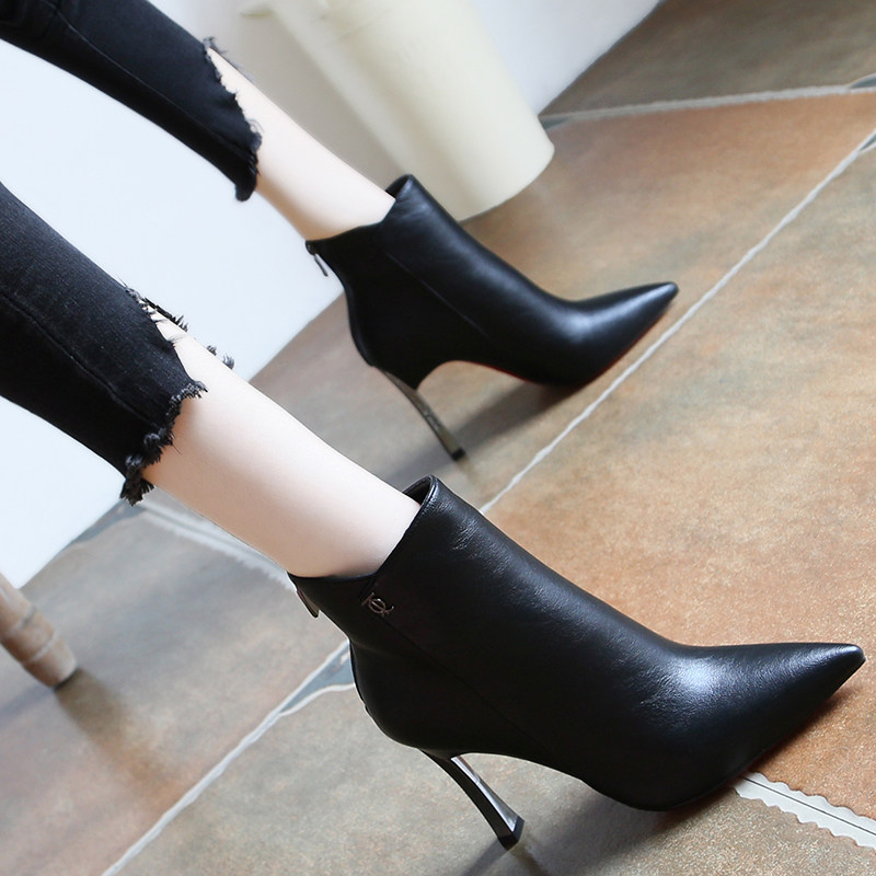 时装靴女士高跟鞋女2021秋冬新款小个子瘦瘦女靴尖头细跟水钻短靴
