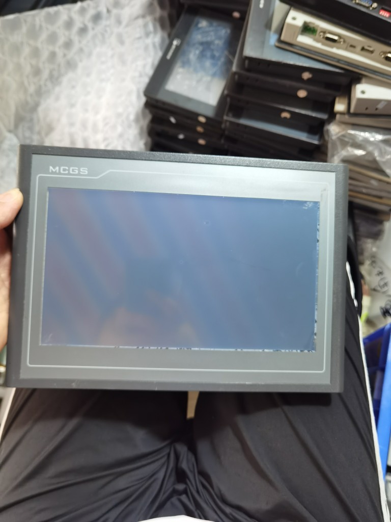 10.1寸昆仑通态TPC1061Ti TX触摸屏TPC1062KX TD KS二手