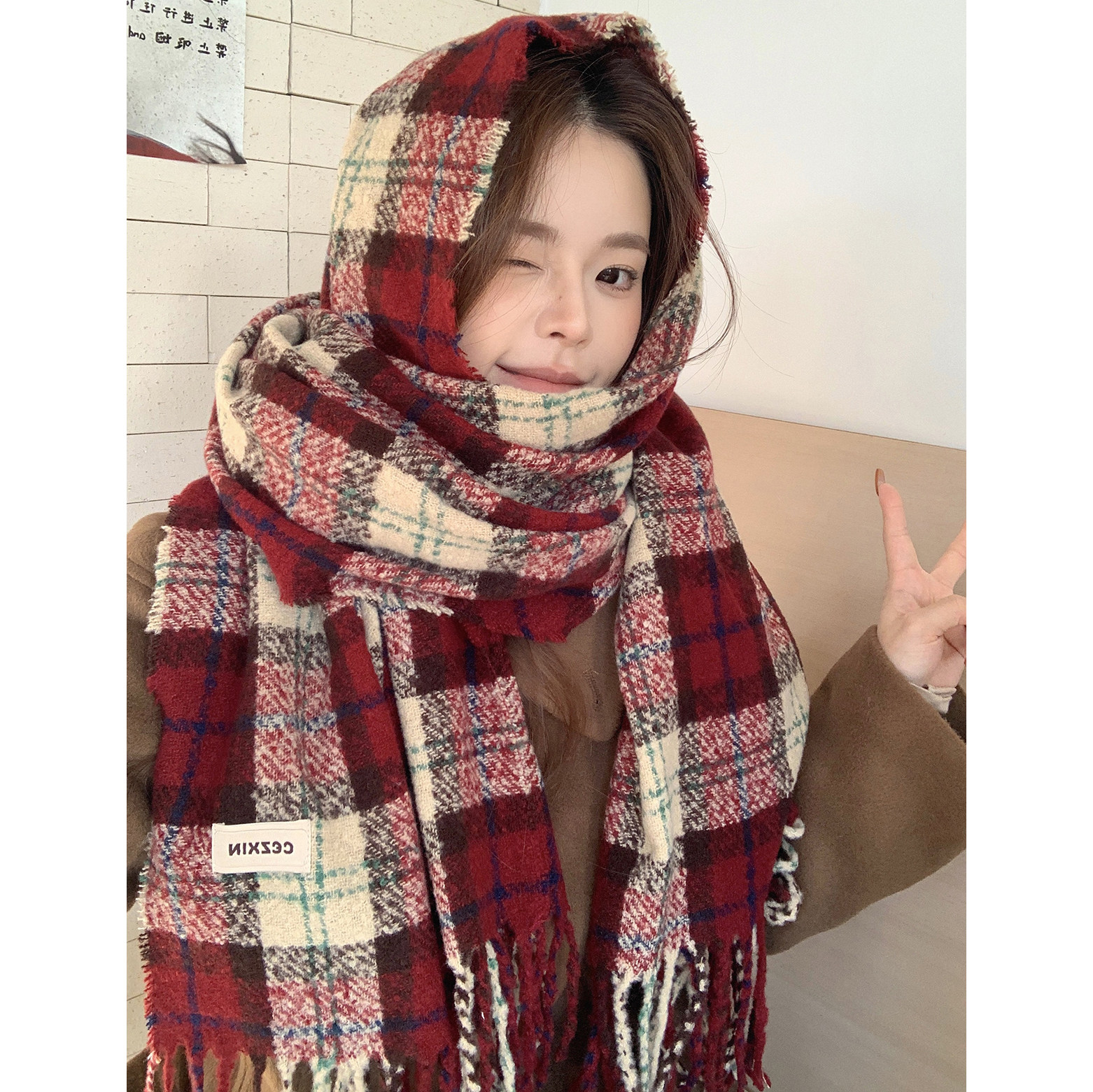 美拉德风格子围巾女秋冬复古日常百搭高级感红色流苏披肩保暖围脖