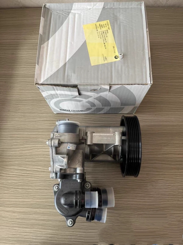 宝马3系E90/5系E60水泵适用于宝马135系老款车型