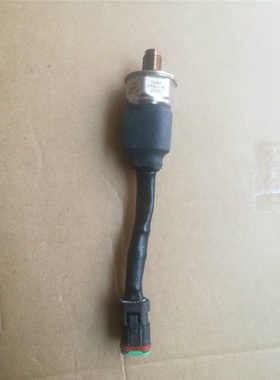 4954245适配东风天龙康明斯发动机燃油共轨压力传感器轨压传感器