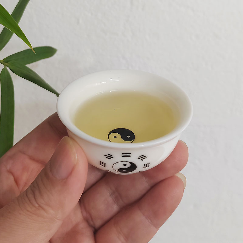 羊脂玉太极八卦图品茗杯30ml小茶杯道家供奉小酒杯白瓷陶瓷泡茶杯
