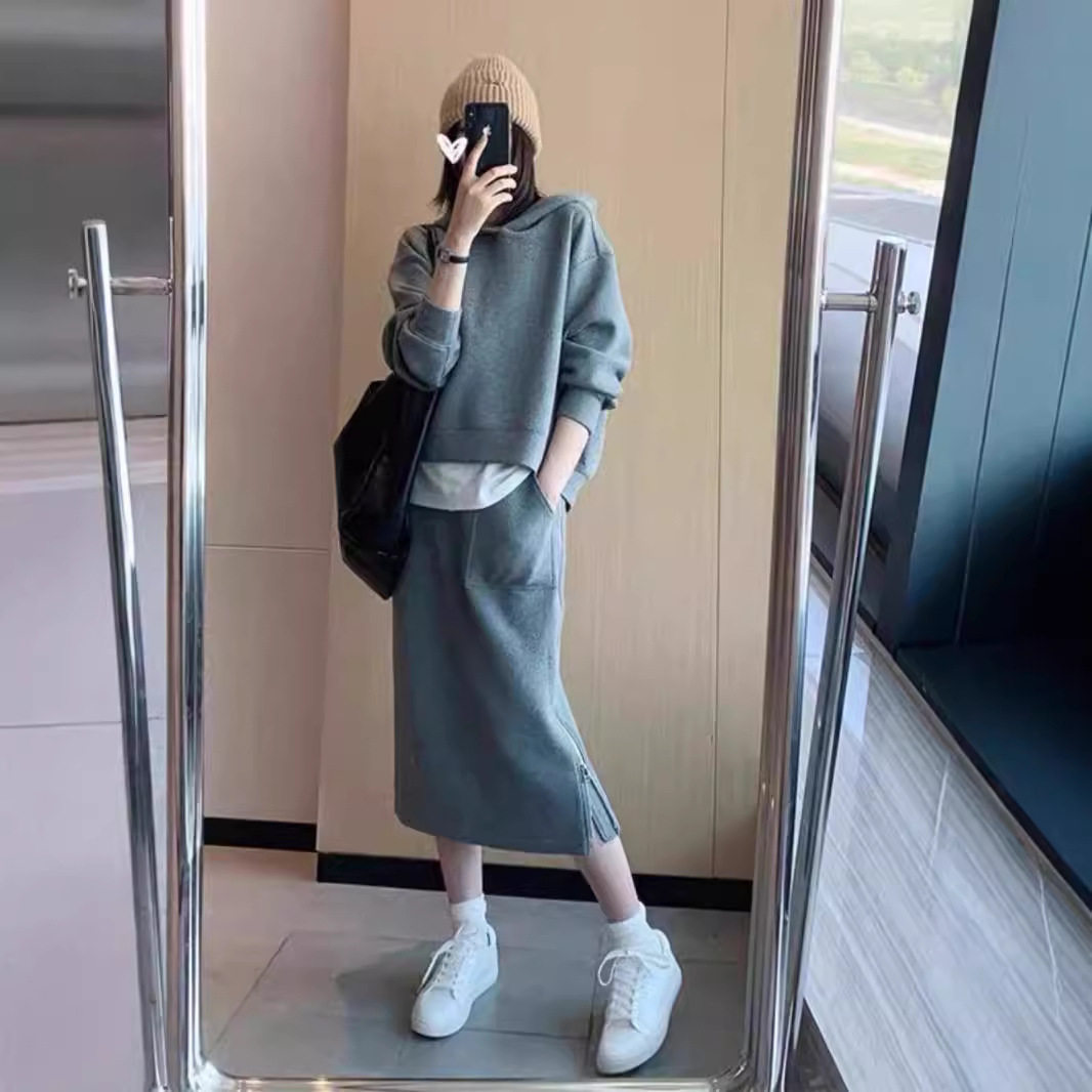 2024年春秋装新款感轻熟风港味休闲运动服卫衣两件套装裙女装