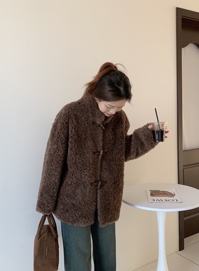 【现货】牛角扣慵懒100绵羊羔毛2025冬季新款皮毛一体皮草外套女