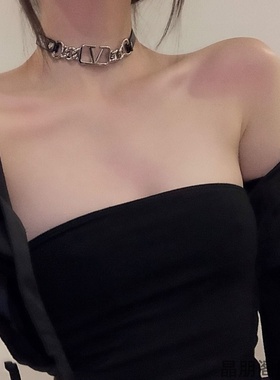 黑色女款皮项链个性复古