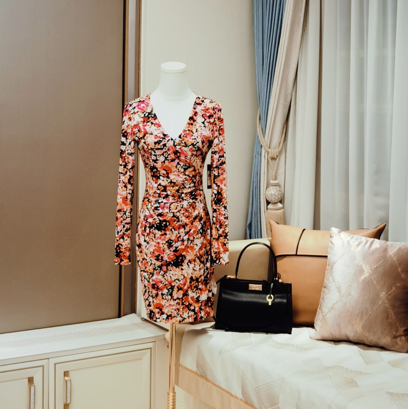 短裙2021年包臀长袖修身连衣裙