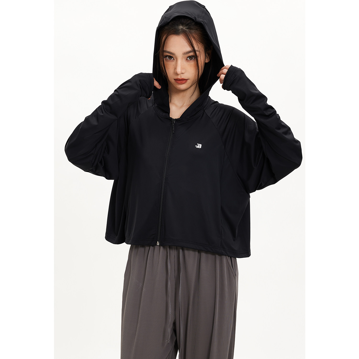 【UPF50+】黑色防晒衣女2023新款夏薄款运动冰丝宽松高腰短款外套